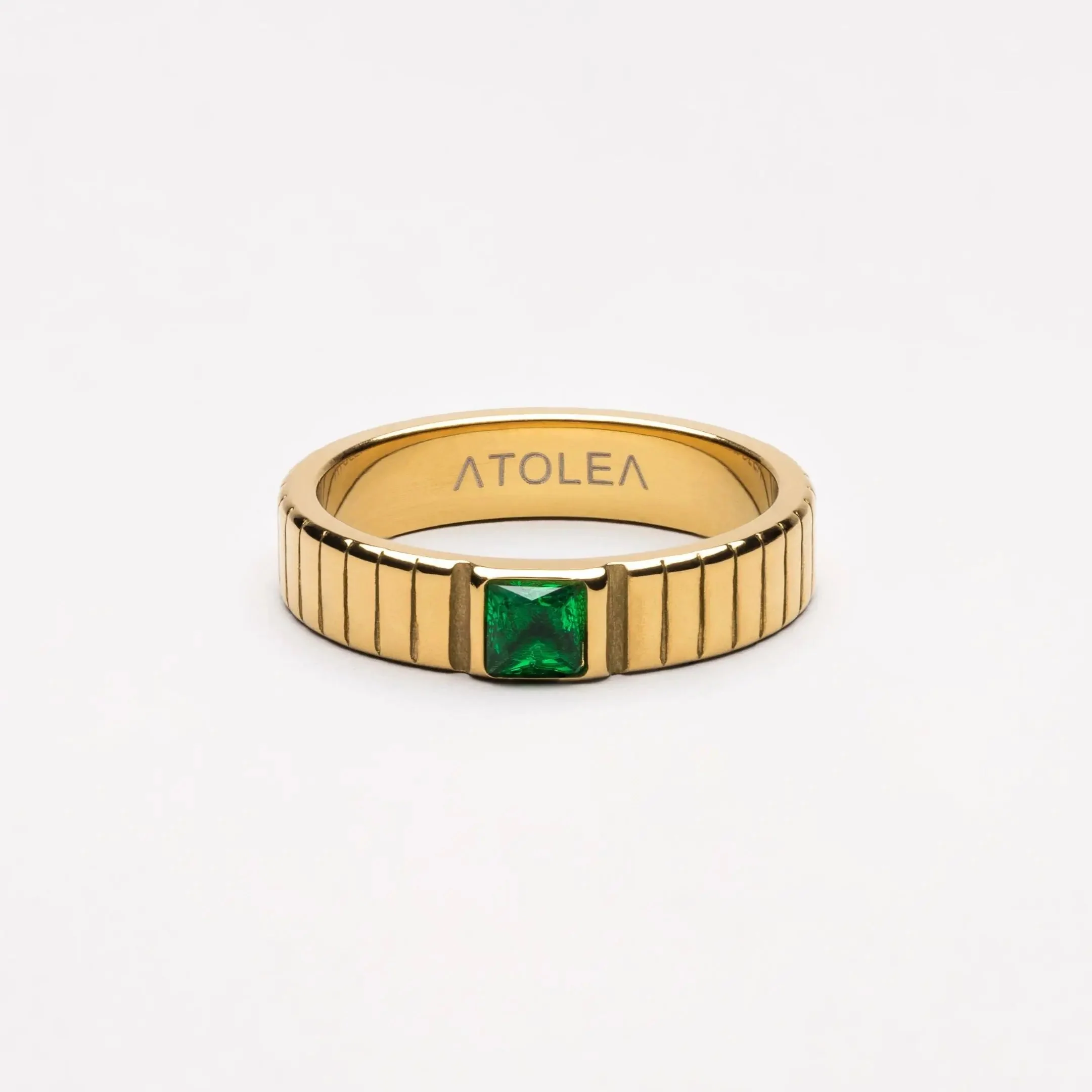Modischer Smaragd-Ring