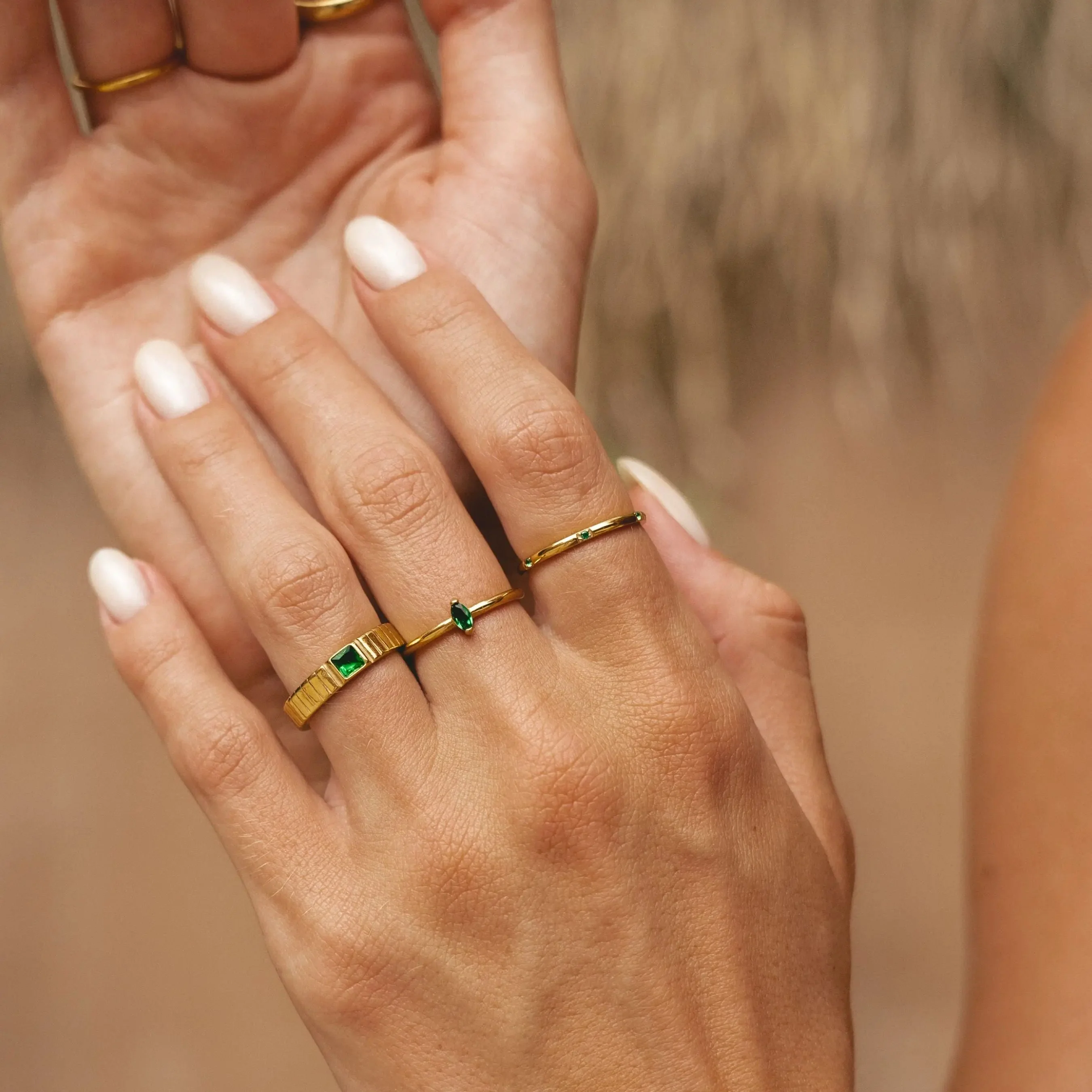 Modischer Smaragd-Ring - Image 2