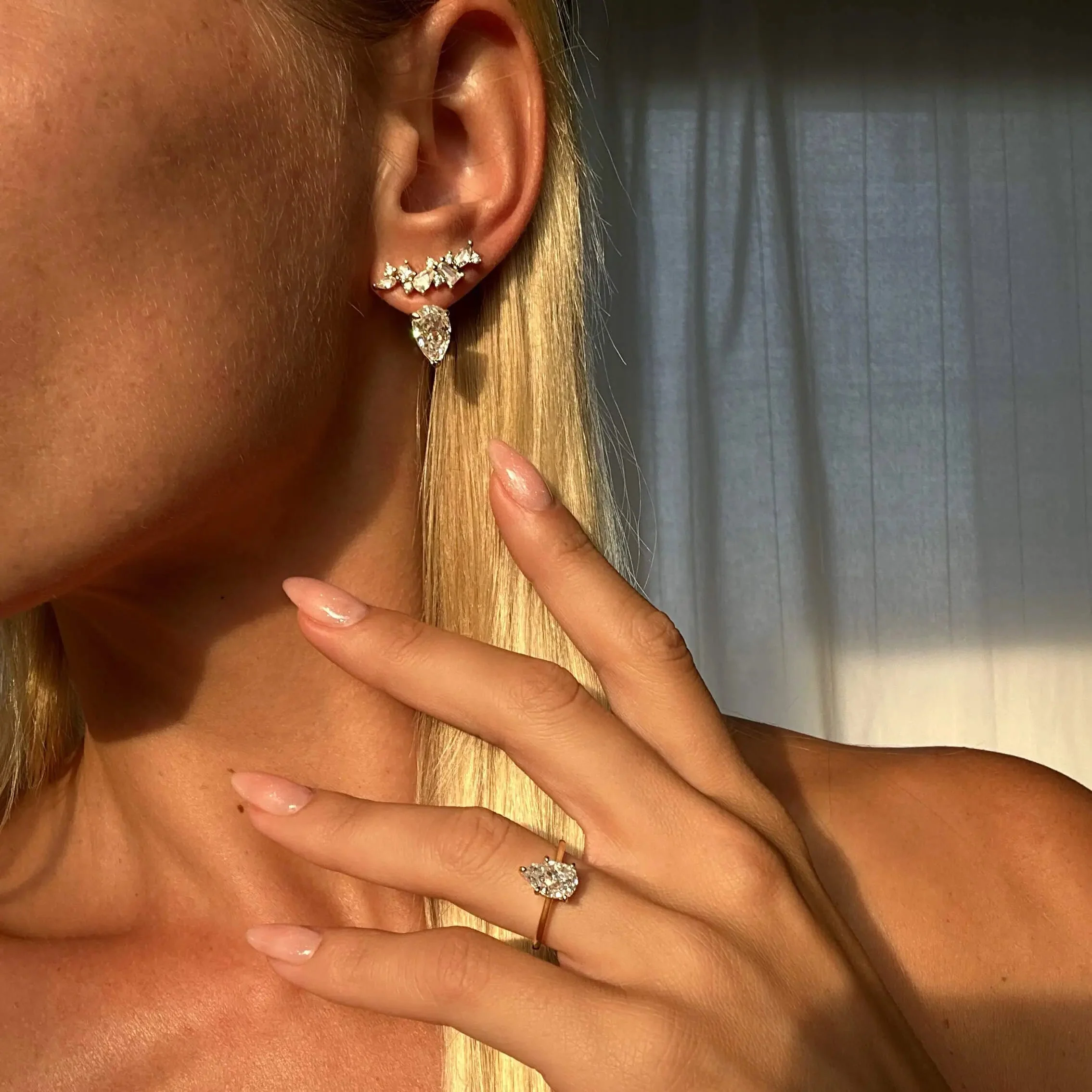 Pear Solitaire Ring - Image 2