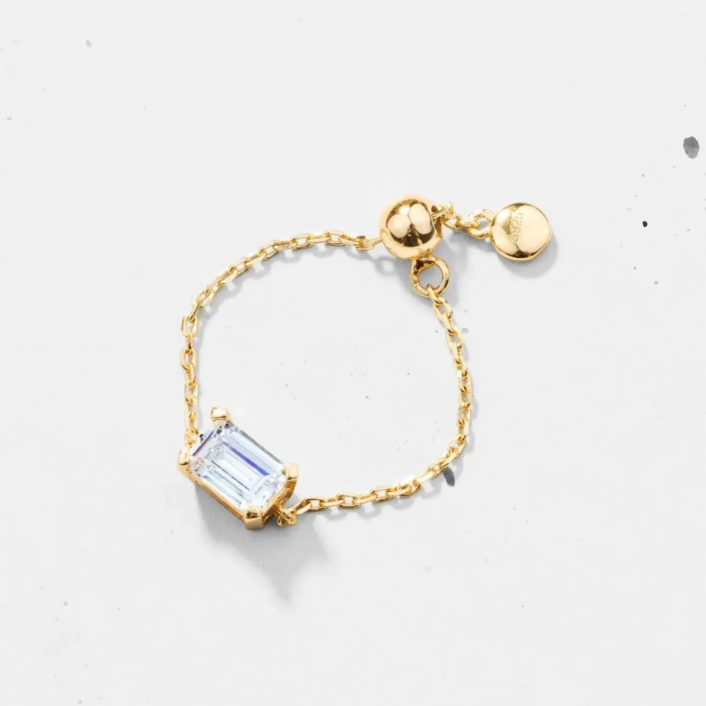 Dainty Emerald Chain Ring - Image 4