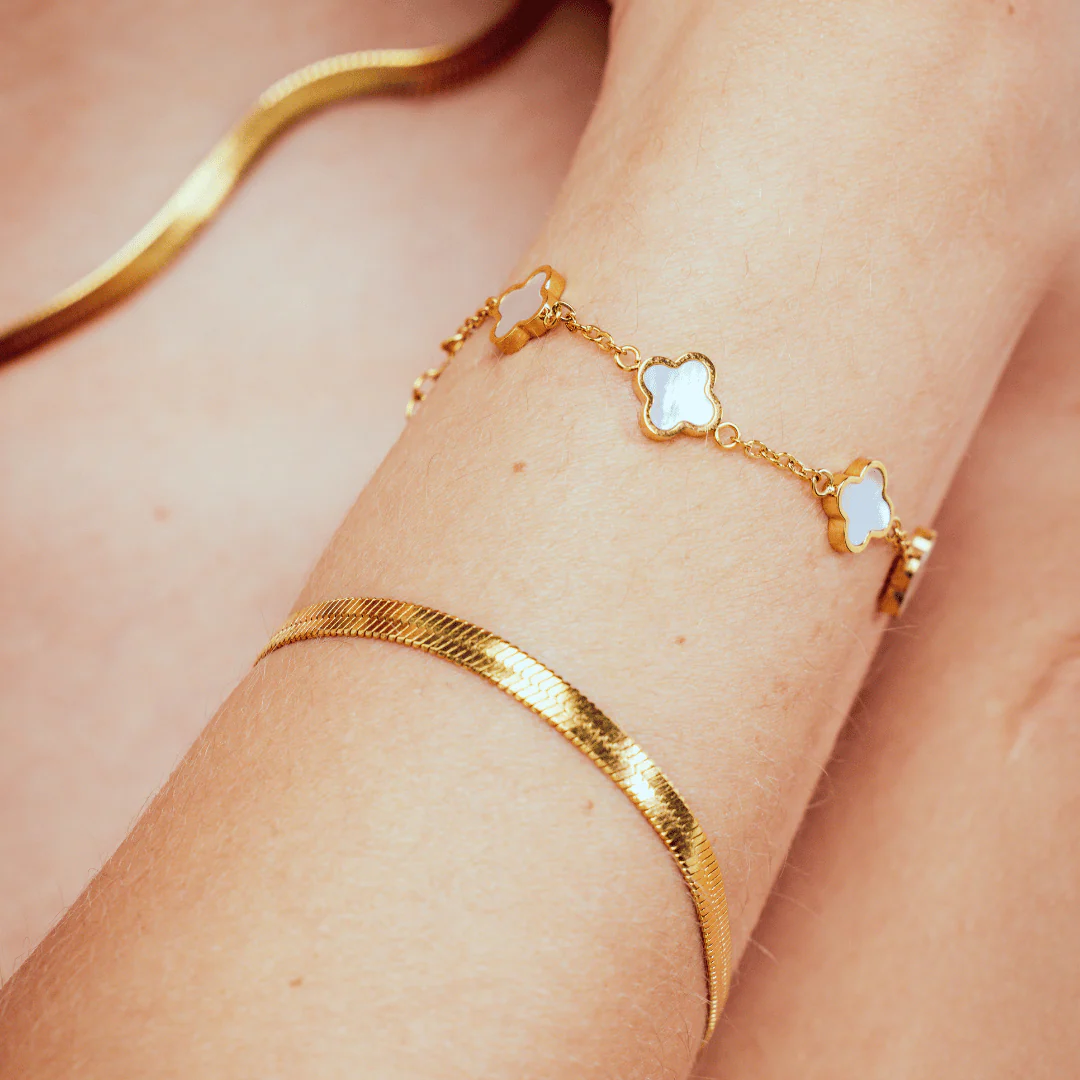 Mini White Clover Bracelet - Image 2