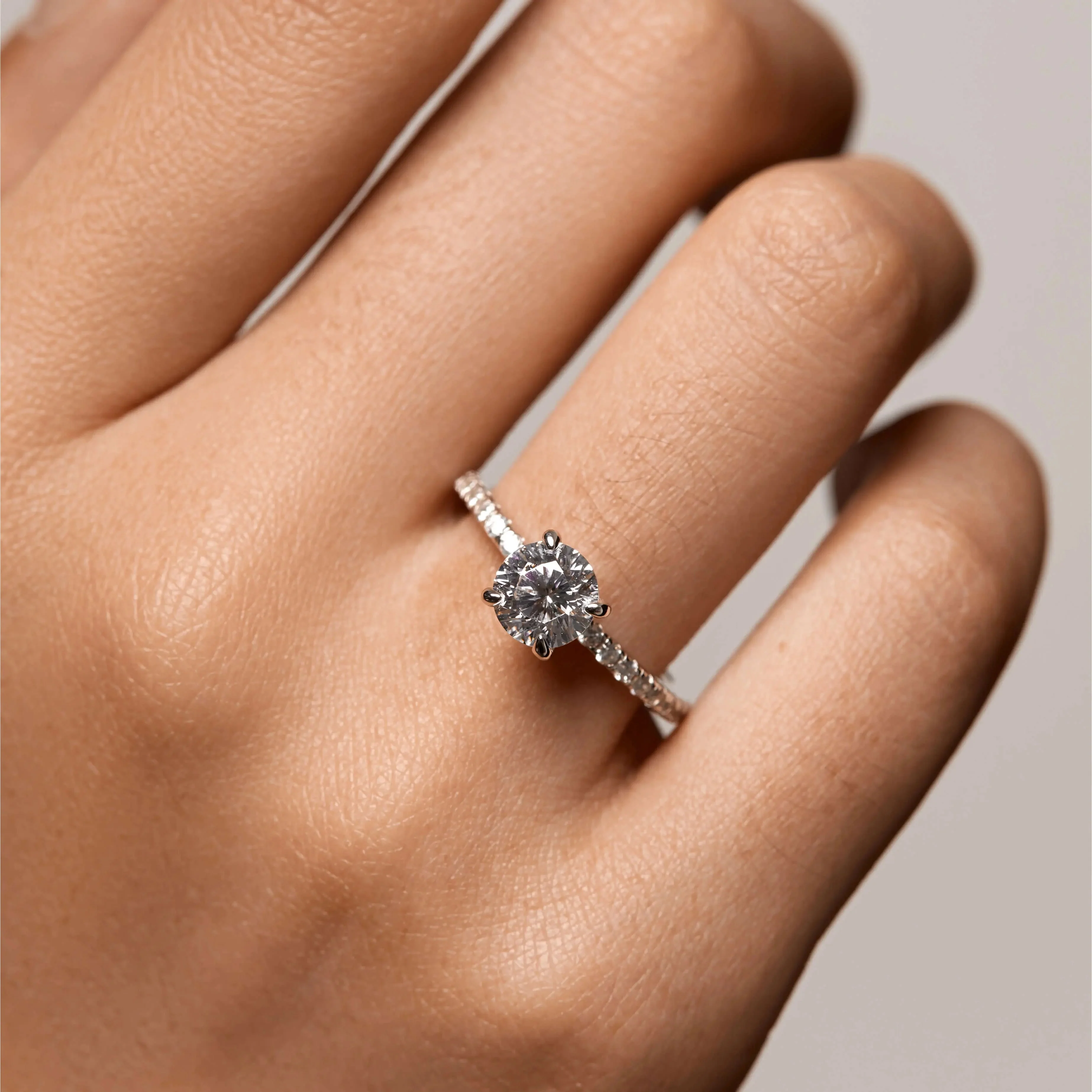 Pavé Alis Ring - Image 6