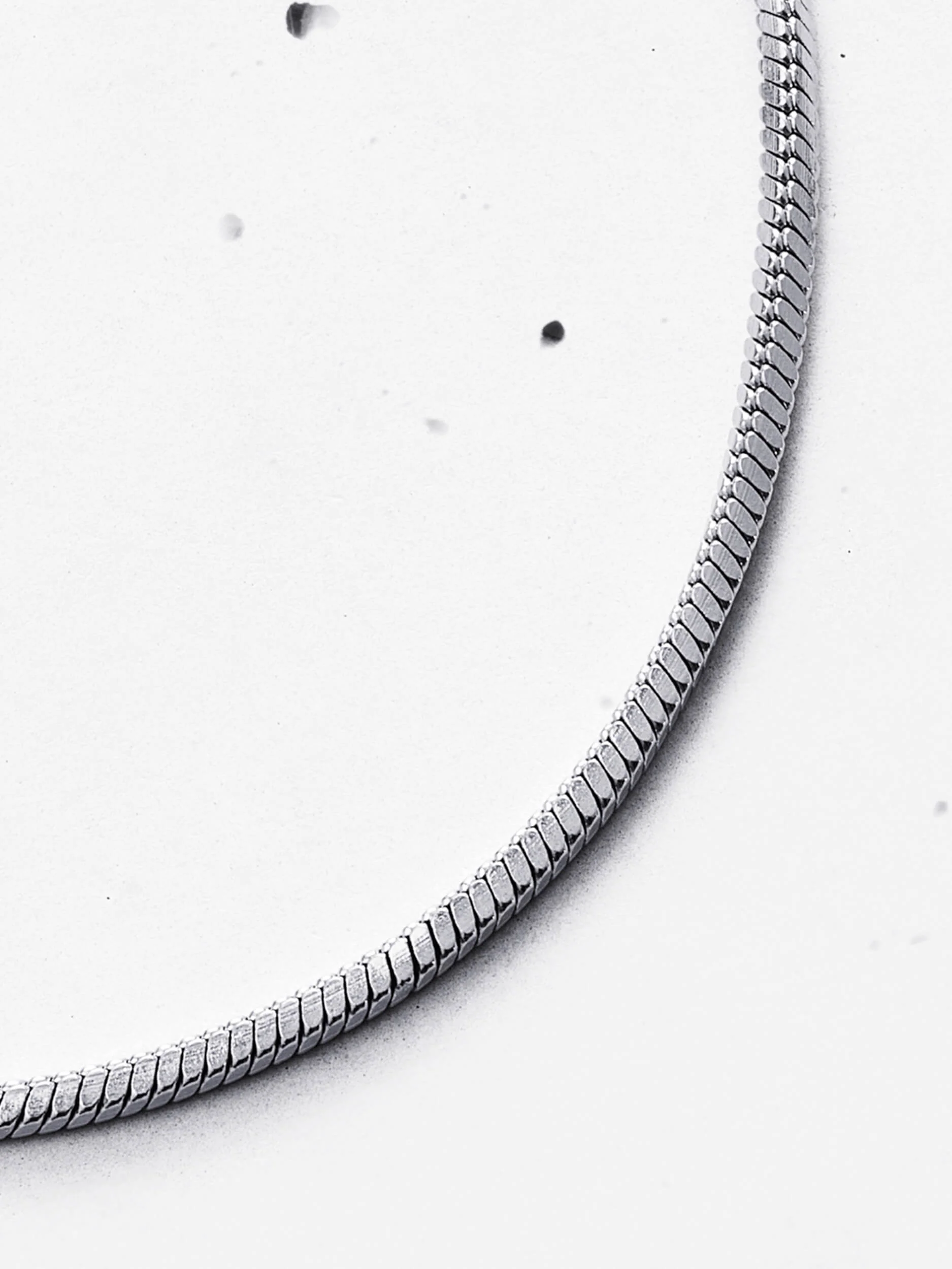 Pyramiden-Schlangenkette Necklace (2 mm) - Image 2